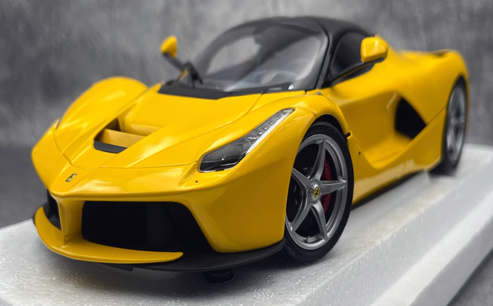 BBR MODELS Ferrari LaFerrari yellow hardtop 1:18 Car Pre-built Model view1