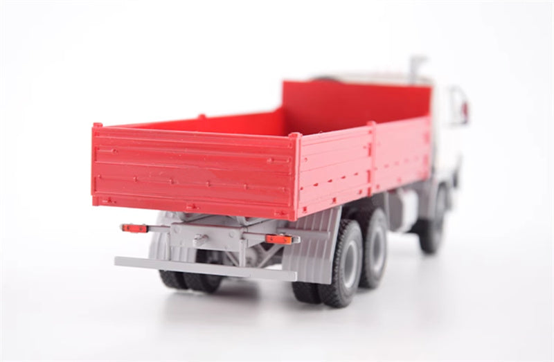 Premium ClassiXXs TATRA 815 V26 off-road flatbed truck Red and white coating 1:43 Truck Pre-built Model