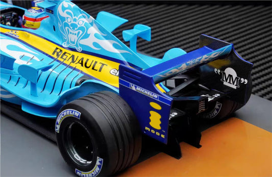 MINICHAMPS RENAULT R25 FERNANDO 2ND PLACE BELGIAN GP 2005 Limited Edition 1:18 Car Pre-built Model view2