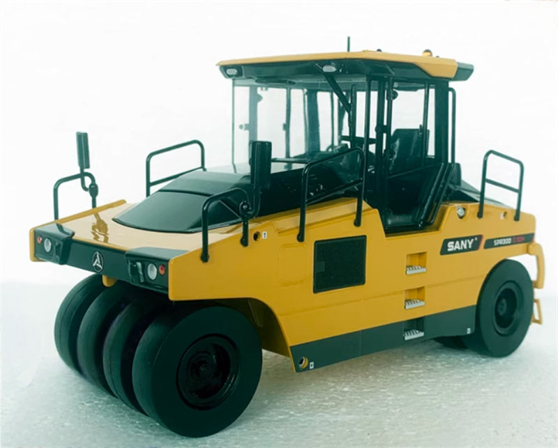SANY SPR300C Tire Roller 1:35 Truck Pre-built Model