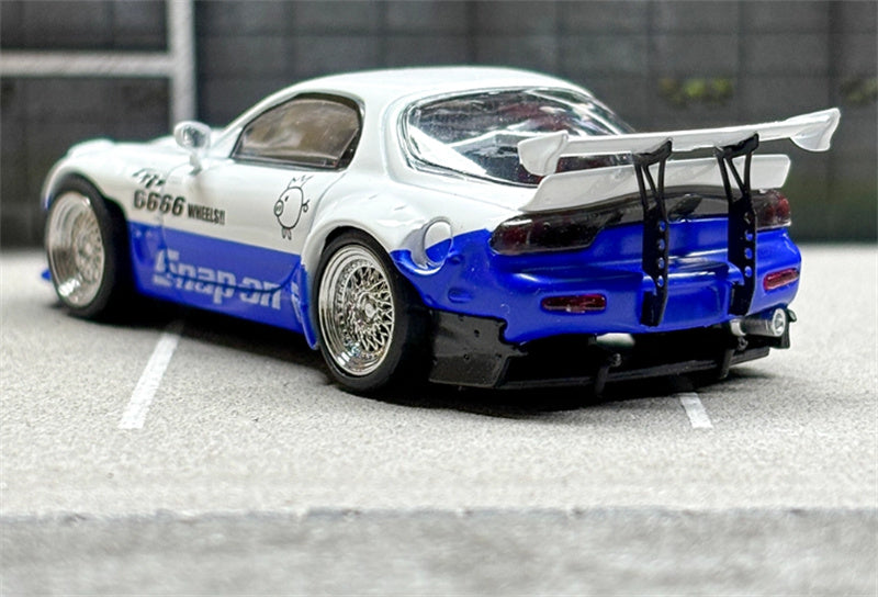 Master Mazda RX-7 FC3S Rocket Runny Pandem White Blue Double Match Limited Edition 1:64 Car Pre-built Airliner Model Display view5