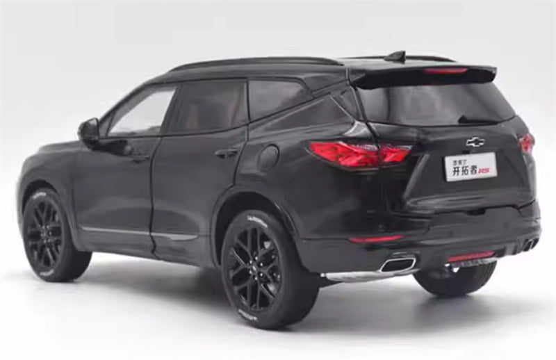 SAIC Chevrolet Blazer RS SUV black 1:18 Car Pre-built Model view3
