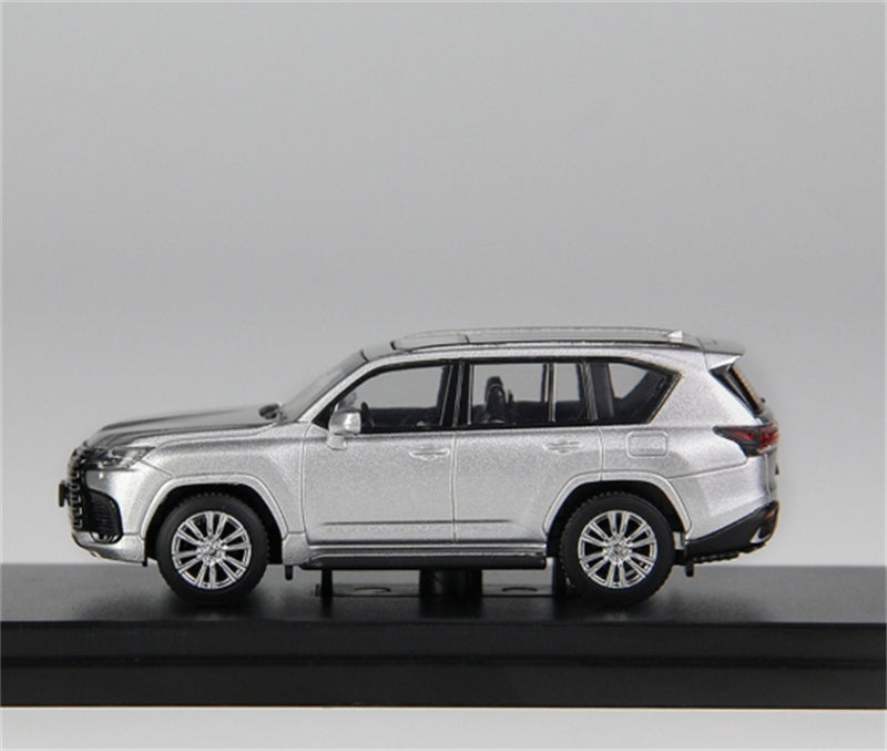 LCD-MODELS Lexus LX600 SUV Titanium Silver 1:64 car Pre-built Model view4