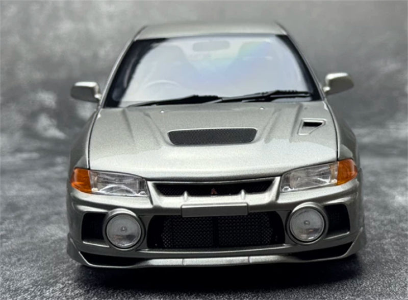 1:18 Mitsubishi Lancer Evolution IV  Steel Silver Grey MOTORHELIX Limited Edition 499PCS ONLY DIECAST Model