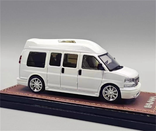 1:64 GMC Savana Business RV White GOC DIECAST Limited Edition 799pcs ONLY Model