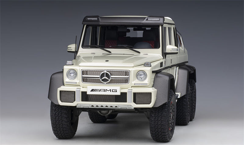 AUTOART MERCEDES BENZ G-CLASS G63 AMG 6X6 2013 Pearl White 1/18 car Pre-a Model