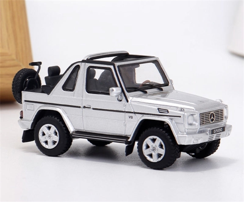 GCD Mercedes benz G500 two-door short-wheelbase convertible off-road with roof comes with 4 tires Silver LHD 1:64 Car Pre-built Model view6
