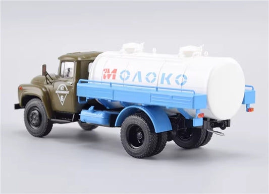 StartScaleModels Soviet ACPT-4,1 (ZIL-130) Milk transport truck 1:43 Truck Pre-built Airliner Model Display view2