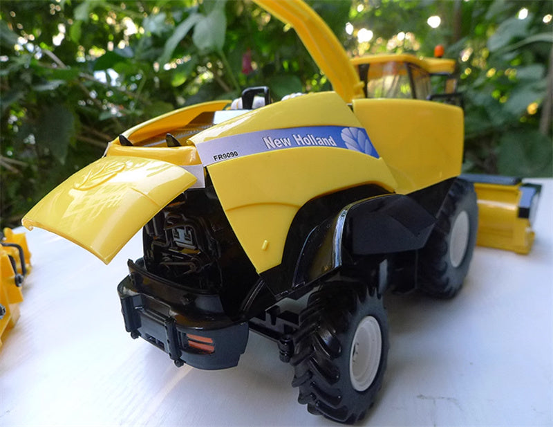 ERTL New Holland FR 9090 Self Propelled Forage Harvester Yellow 1:32 Truck Pre-built Model