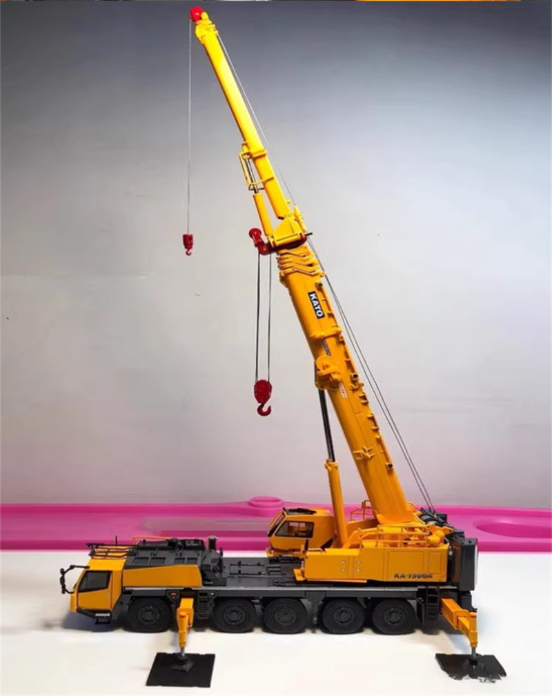 KATO KA-1300R Allterr Crane Original color version 01 1:50 Truck Pre-built Model