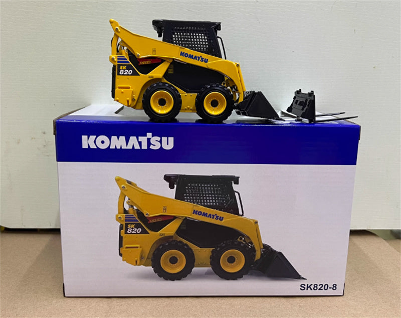 Universal Hobbies Komatsu SK820-8 Wheel loader Yellow Limited Edition 877pcs ONLY 1:25 Truck Pre-built Model