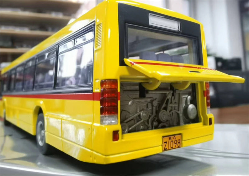 AUTO-GLIMPSE Huanghai DD6121HS City Bus Air-conditioned version yellow 1:64 Bus Pre-built Model view7