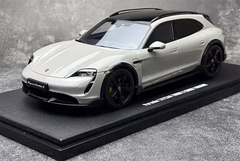 1:18 PORSCHE Taycan Turbo S Cross Turismo  off-white  GT SPIRIT  Resin Car Model