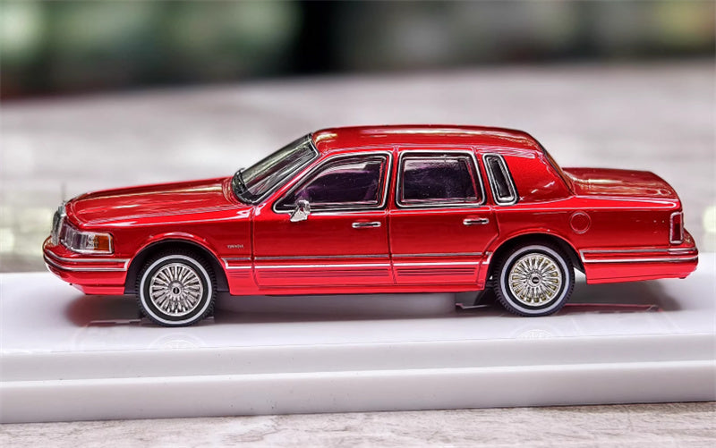 MK Miniatures Lincoln Town Car 1992 Red 1:64 Car Pre-built Model view3