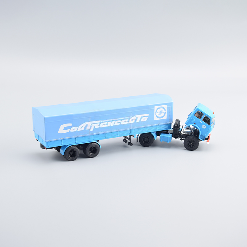 StartScaleModels Soviet Minsk Heavy Tractor Maz-5429 with Trailer Maz-5205 1:43 Truck Pre-built Model