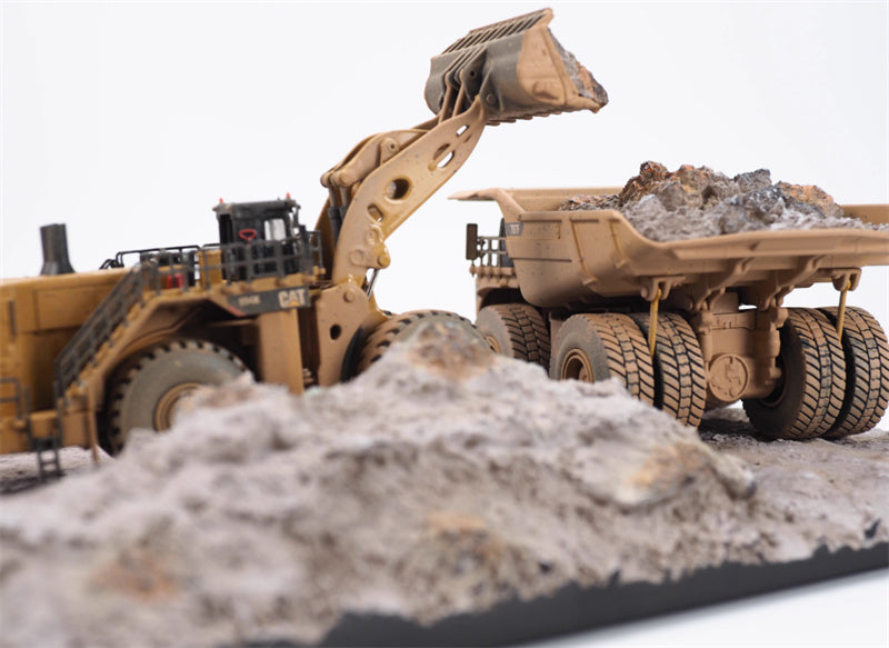 CATERPILLAR 994K Wheel Loader & 797 Mining Truck muddy scene set Limited Edition 1500PCS ONLY 1:125 Truck Pre-built Model
