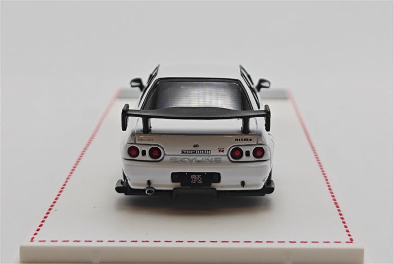 Focal Horizon Nissan Skyline GT-R R32 White Black Cover Limited Edition 699PCS ONLY 1:64 Car Pre-built Model view5