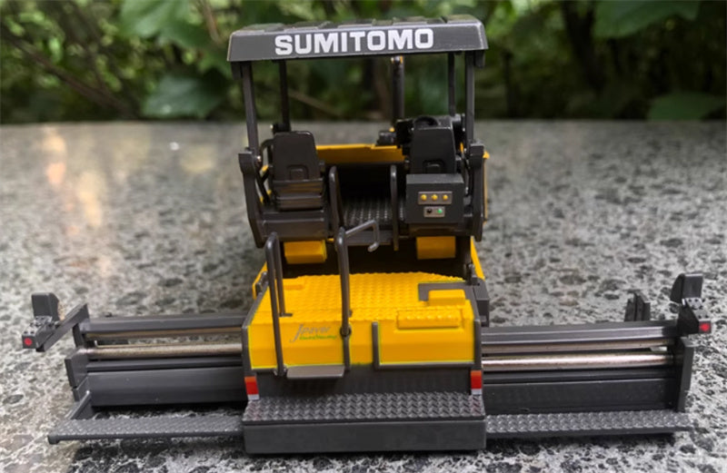 SUMITOMO HA60W Paver 1:50 Truck Pre-built Model