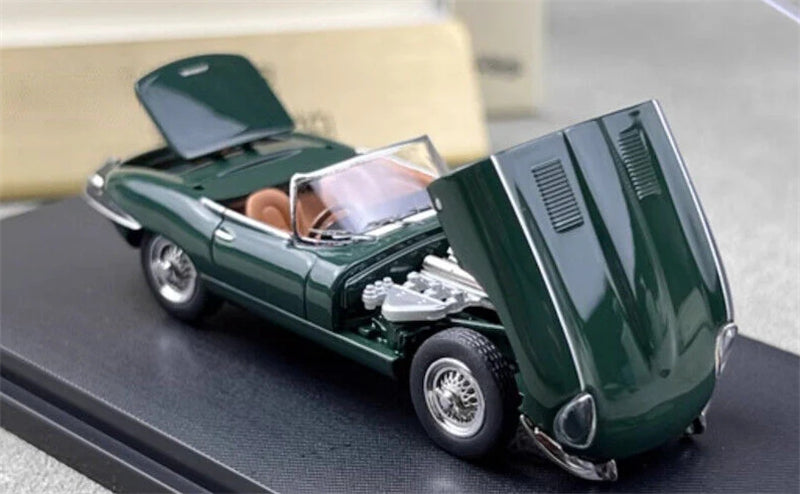 GFCC 1961 Jaguar E-Type Roadster Convertible British Green Limited Edition 499PCS ONLY RHD 1:64 car Pre-built Model view8