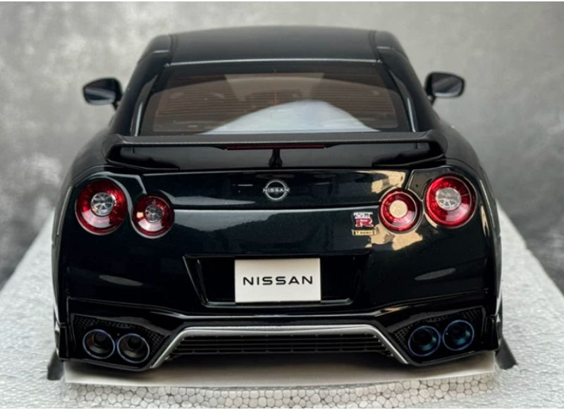 1:18 Nissan GT-R R35 2022 Midnight Purple MOTORHELIX Track Edition Limited Edition 999PCS ONLY DIECAST Model