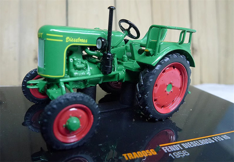 IXO Fendt Dieselross F15 H6 Classical tractor 1956 green 1:43 Truck Pre-built Model
