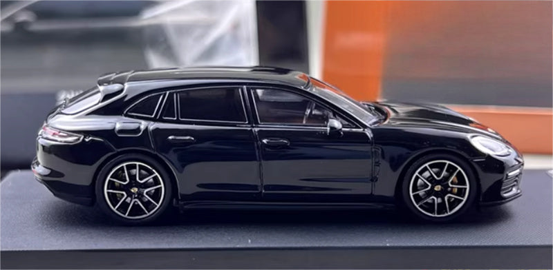 Furuya Porsche Panamera Black Hunting Edition 1:64 car Pre-built Model view4