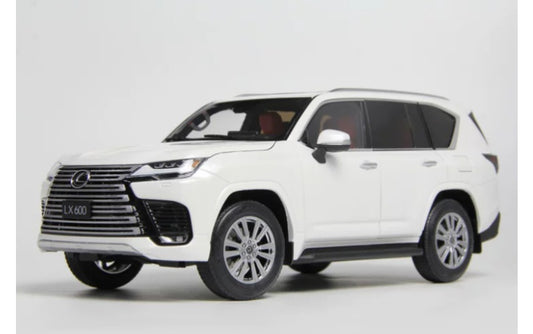 1:18 Lexus LX600 White LCD MODELS DIECAST Truck Model
