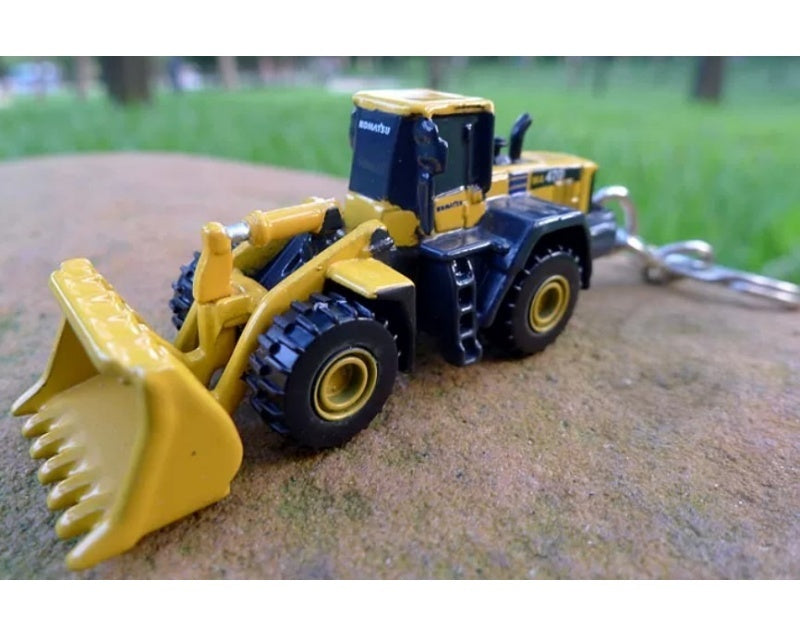 1:128 Komatsu  WA470 Universal Hobbies  Yellow DIECAST Model