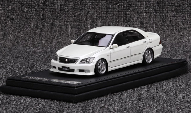 IGNITION MODEL Toyota Crown GRS180 3.5 Athlete with OZ Wheel 1:43 Model view1
