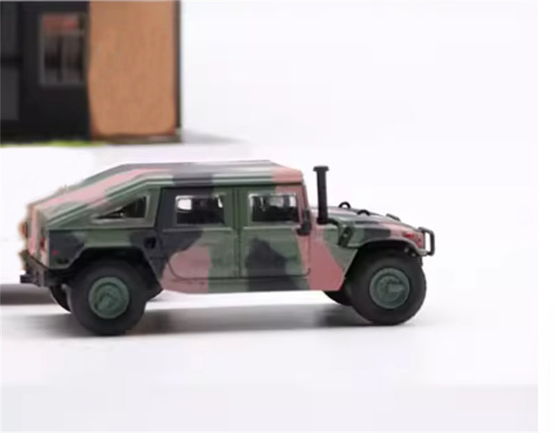 MASTER Hummer H1 off-road vehicle Military version camouflage 1:64 Tank Pre-built Airliner Model Display view4