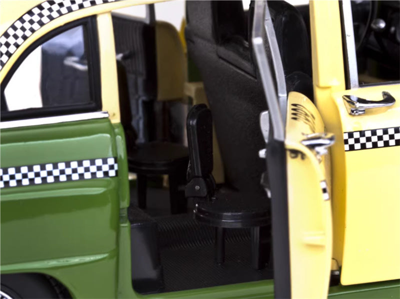 Sun Star 1981 Checker A11 New York Taxi Chicago Green 1:18 Car Pre-built Model view5