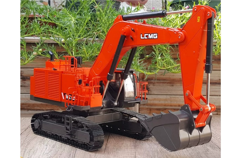 LGMG ME136 Large mining excavator Orange Red 1:35 Truck Pre-built Airliner Model Display view7