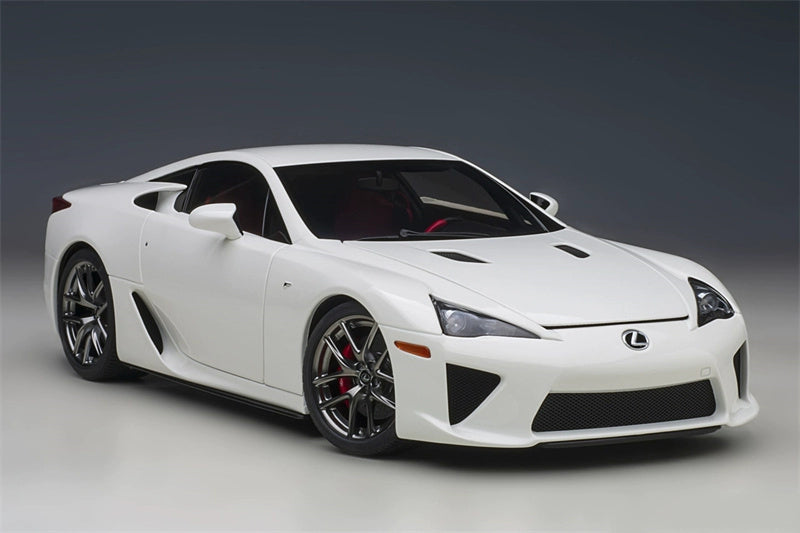 AUTOART LEXUS LFA Car white 1:18 DIECAST car