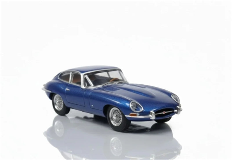 GFCC 1961 Jaguar E-Type Coupe hardtop version Metallic Blue Limited Edition 499PCS ONLY RHD 1:64 car Pre-built Model view4
