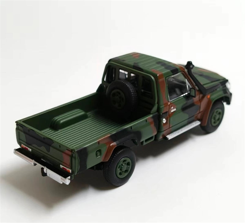 RHINO MODEL Toyota Land Cruiser LC79 military green Pickup Truck 1:64 Truck Pre-built Model view5