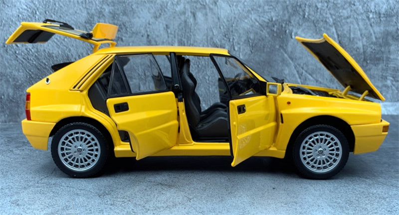 Kyosho LANCIA Delta HF Integrale 1992 Yellow 1:18 Car Pre-built Model view6