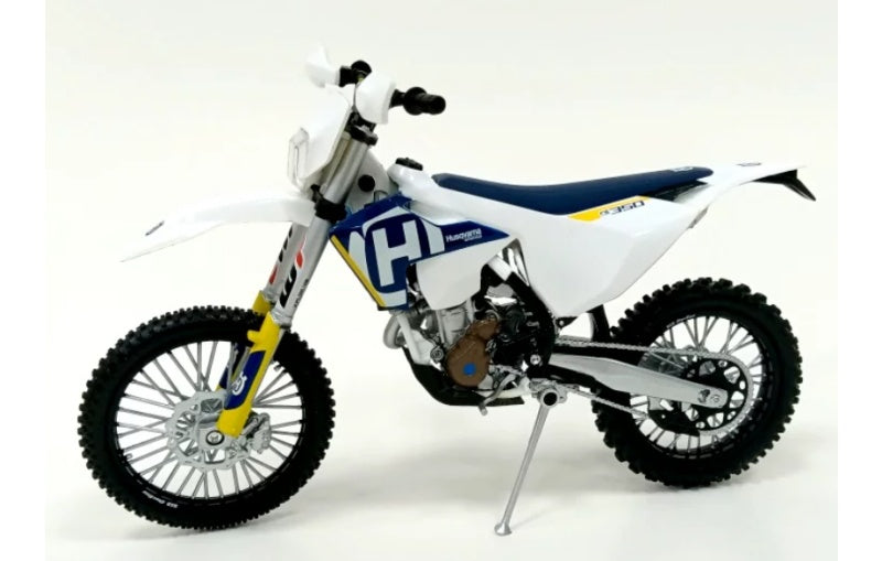1:12 FE350/18 Husqvarna ABS Model view3
