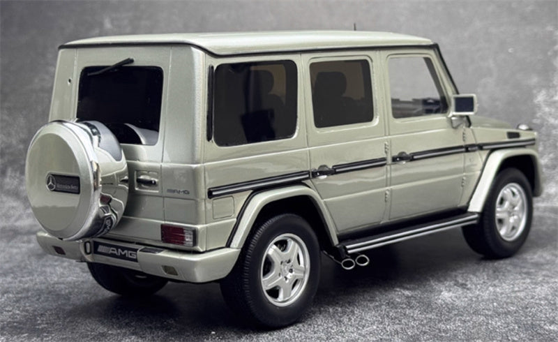 OTTO Mercedes Benz G55 AMG 2003 silver Limited Edition 1:18 Car Pre-built Model view7