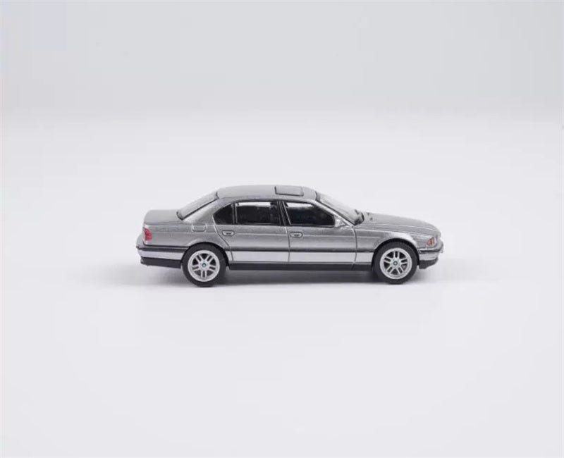 1:64 BMW 750IL Aspen Silver Metallic MINIGT DIECAST Model