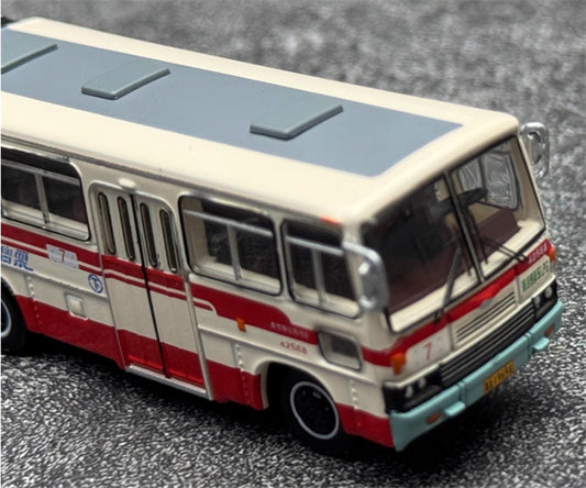 CREATIVE CULTURE Jinghua BK6141 7 Route articulated Beijing bus white-red 1:110 Bus Pre-built Model view2