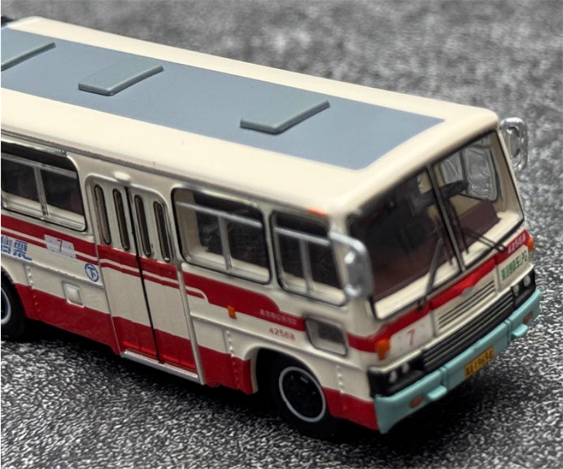 CREATIVE CULTURE Jinghua BK6141 7 Route articulated Beijing bus white-red 1:110 Bus Pre-built Model view2