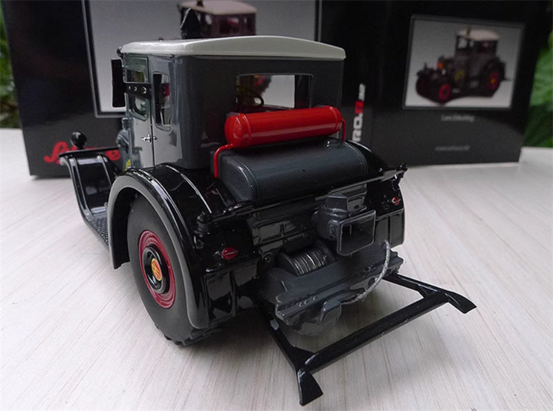 SCHUCO German Lanz Eibulldog mit Kabine Tractor grey Limited Edition 1500PCS ONLY 1:32 Truck Pre-built Model
