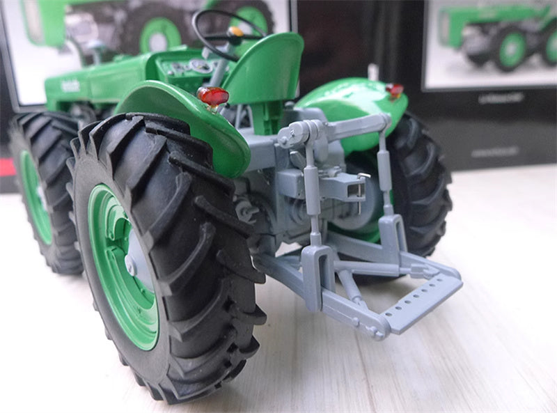 SCHUCO Lerobuste D4K Tractor Emerald Green Limited Edition 1:32 Truck Pre-built Model