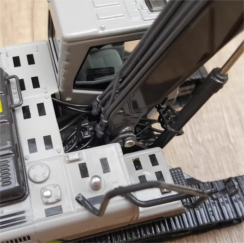 ZOOMLION ZE245E-10 Excavator 1:43 Truck Pre-built Model