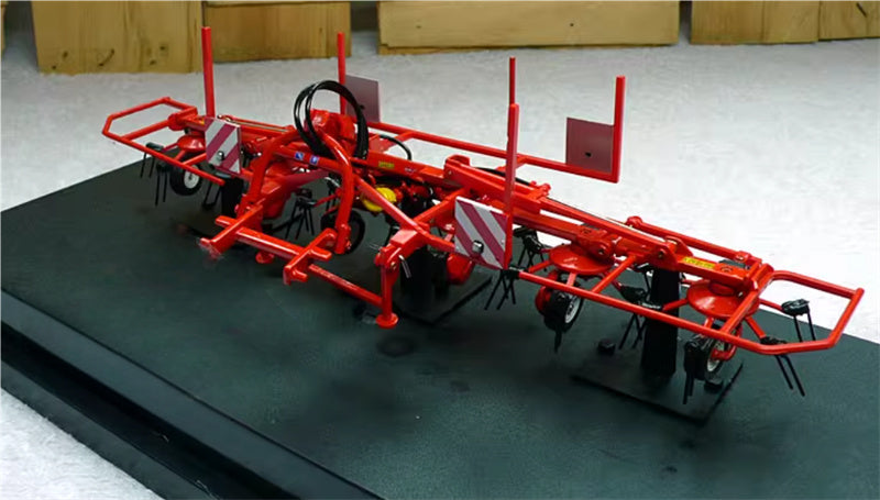 Universal Hobbies Kuhn GF 6502 agricultural tractor trailer Red 1:32 ACCESSORIES Pre-built Model