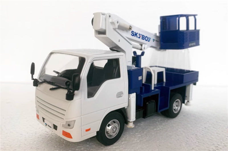 TADANO SK YBOY AT-100G Aerial Work Platform Limited Edition 1:32 Truck Pre-built Model