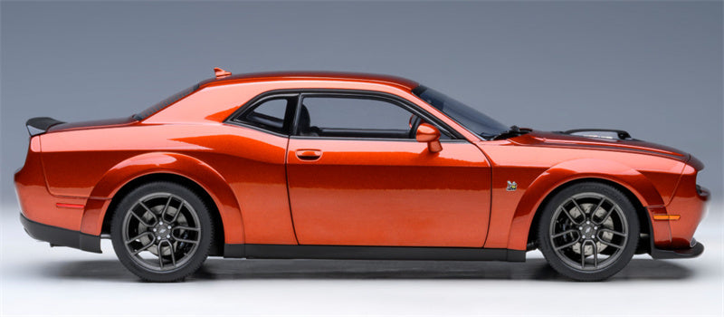 AUTOART Dodge Challenger R/T Scat Pack Widebody 2022 1:18 Car Pre-built Model view6