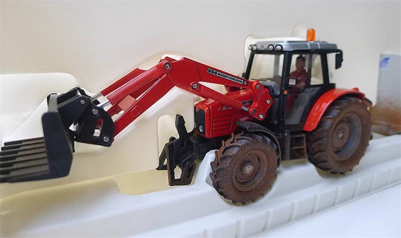 FLOZ Massey Ferguson with IWilliams Stock Trailer Old version Red Limited Edition 2000PCS ONLY 1:32 Truck Pre-built Model