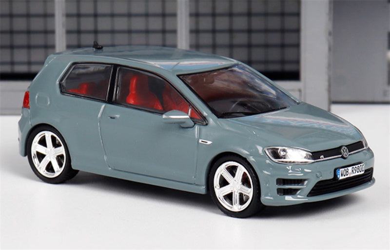 ZOOM Volkswagen Golf 7R Small Steel Cannon Limited Edition 699PCS ONLY cement gray 1:64 Car Pre-built Model view4
