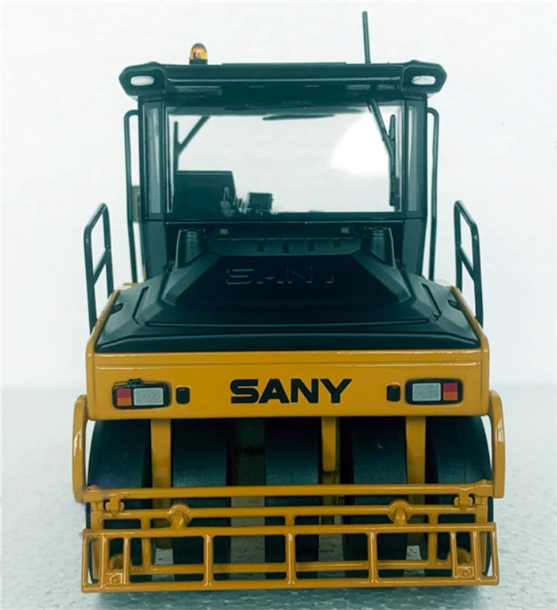 SANY SPR300C Tire Roller 1:35 Truck Pre-built Model